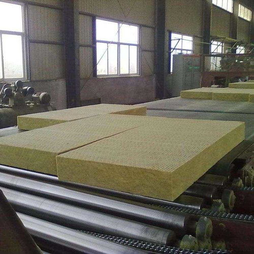 高密度防水岩棉板生产批发与岩棉复合板应用前景分析